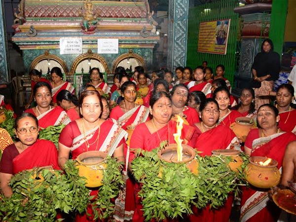 மண் சோறு சாப்பிட்டார்களே