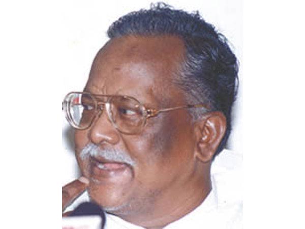 பதவியை தூக்கி எறிந்த வாழப்பாடியார்