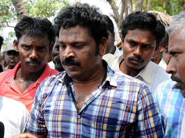 நேர்மையற்றவர்கள்