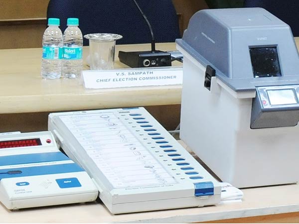 வாக்குப் பதிவு இயந்திரங்கள் வருகை