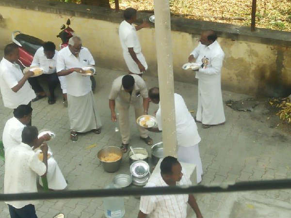 காலையில் உணவு