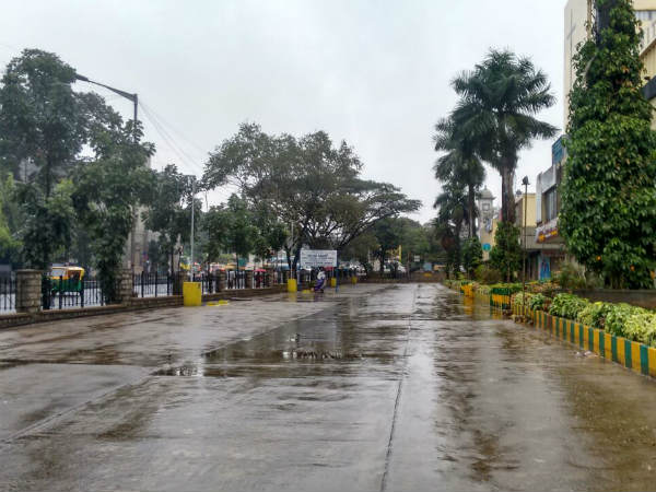 Moderate Rain hits many places in Bengaluru Moderate Rain hits many places in Bengaluru