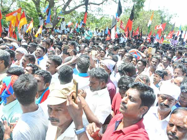 DMK, allies stage protest against amending SC/ST (POA) Act DMK, allies stage protest against amending SC/ST (POA) Act