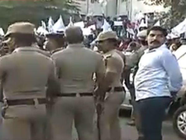 Cinema Directors and Naam Tamilar movement protest in Annasalai Cinema Directors and Naam Tamilar movement protest in Annasalai