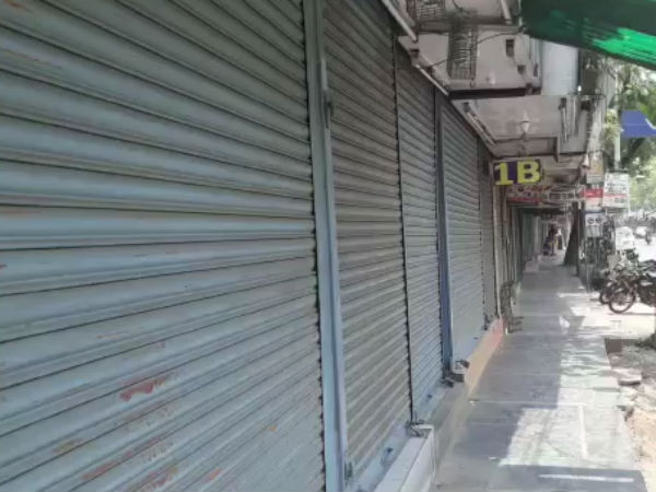 TN shops closed due to DMK announced bandh TN shops closed due to DMK announced bandh