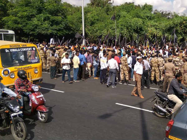 இங்கு மட்டுமில்லை