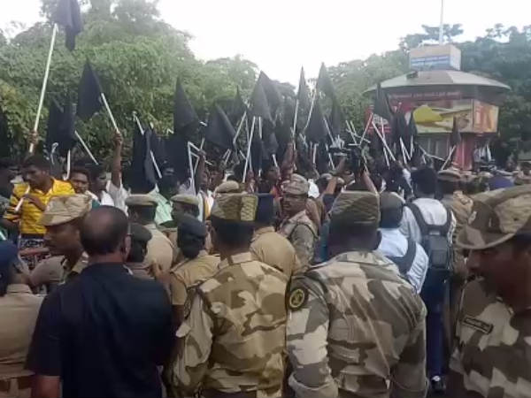 Where the leaders arrested in Chennai? Where the leaders arrested in Chennai?