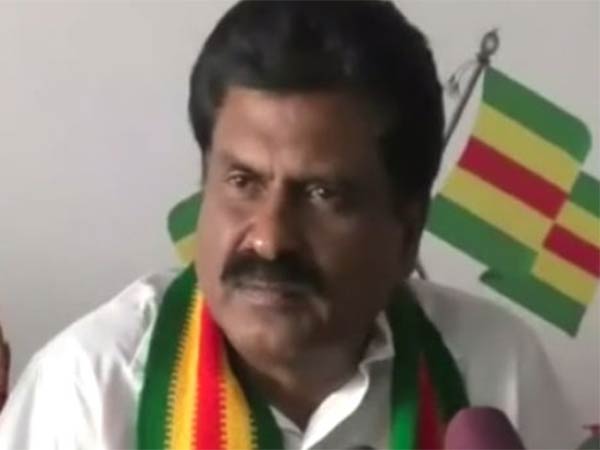 அரசியல் கட்சிகள் காரணம்