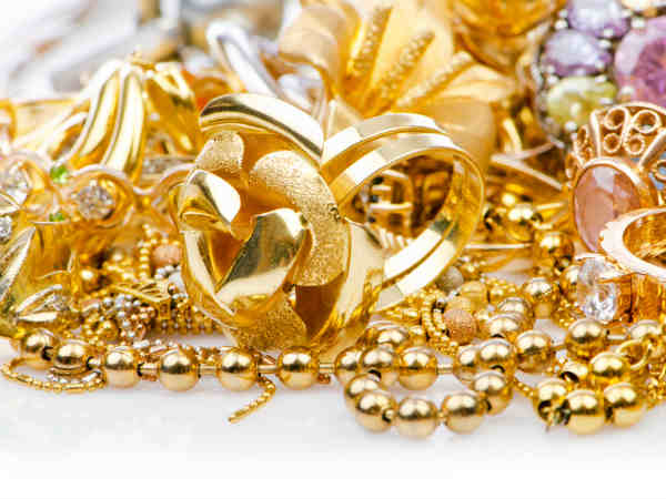 Gold worth Rs.7 lakh seized at Trichy Airport Gold worth Rs.7 lakh seized at Trichy Airport