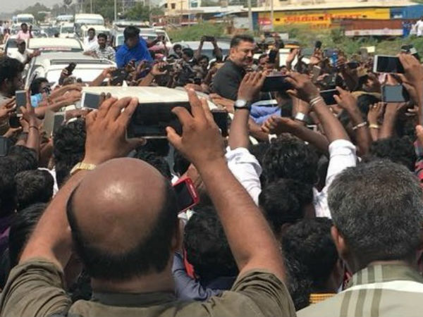 சிறிது நேரம்