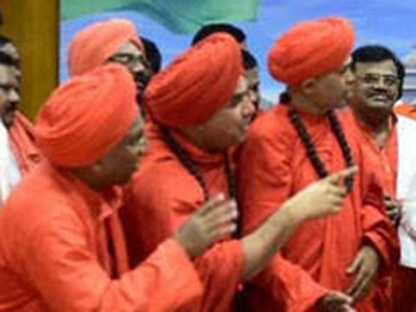 பாஜகவும் லிங்காயத்துகளுக்கு ஆதரவு