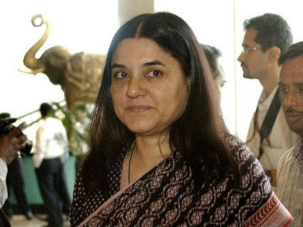 மரியாதை செலுத்திய மேனகா காந்தி