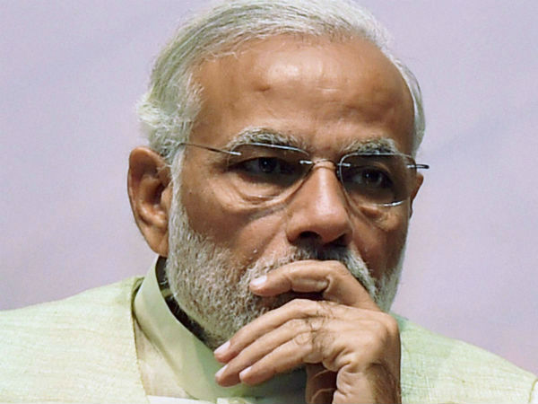 Some unknown torn the banners of Modi in Chennai Some unknown torn the banners of Modi in Chennai