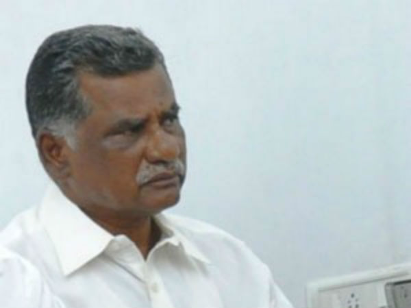 Mutharasan blames State and Central Government on youth suicide Mutharasan blames State and Central Government on youth suicide