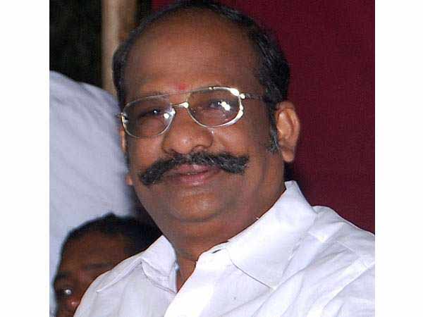 கொடுப்பது போல கொடுத்து