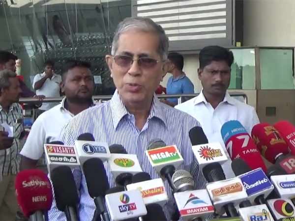 Retired IAS officer Santhanam begins his 2nd day investigation at Devangar college Retired IAS officer Santhanam begins his 2nd day investigation at Devangar college