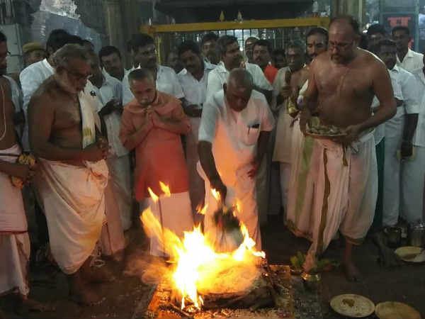 Pon Radhakirshnan did special pooja in Rameshwaram temple Pon Radhakirshnan did special pooja in Rameshwaram temple