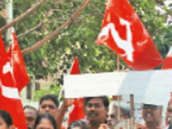 Farmers wing of CPI conducts seige protest at Shastri bhavan Farmers wing of CPI conducts seige protest at Shastri bhavan