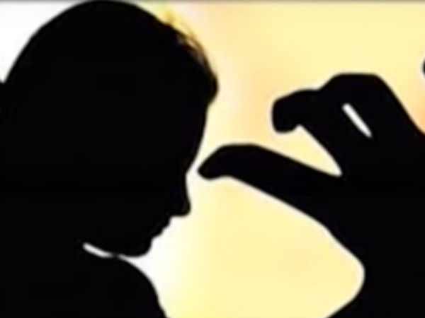 ஆபாச படங்களை பார்க்க