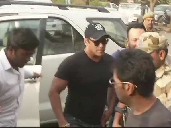 Jodhpur court gives Bail for Salman khan on the black buck poaching case Jodhpur court gives Bail for Salman khan on the black buck poaching case