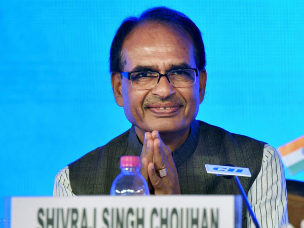 Some Conspiracy on Vanishing of 2000 Rupees Notes says MP CM Some Conspiracy on Vanishing of 2000 Rupees Notes says MP CM