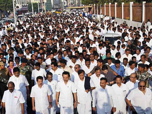 Stalin starts Cauvery rights recovery rally today in Trichy Mukkombu Stalin starts Cauvery rights recovery rally today in Trichy Mukkombu