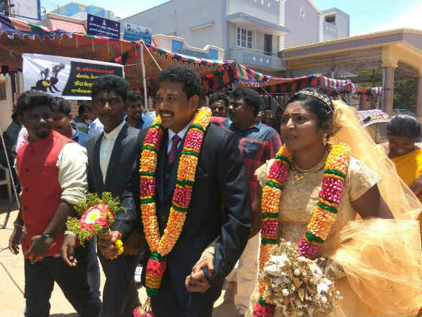 The newlyweds couple participate anti sterile protest The newlyweds couple participate anti sterile protest