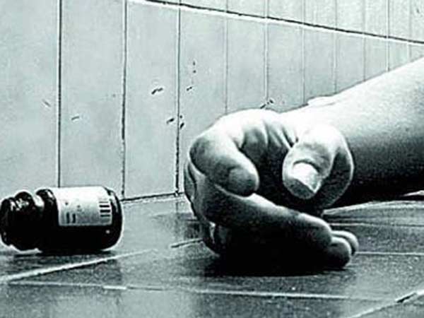 A mother Commit suicide after murdering two children in Madurai A mother Commit suicide after murdering two children in Madurai