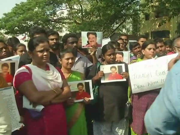 தி நகரில் செய்தியாளர்கள் ஆர்பாட்டம்