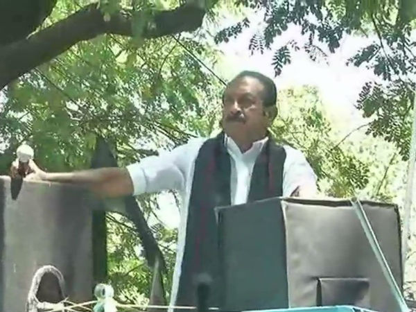 Vaiko Arrested on Black flag protest at St Mount Vaiko Arrested on Black flag protest at St Mount