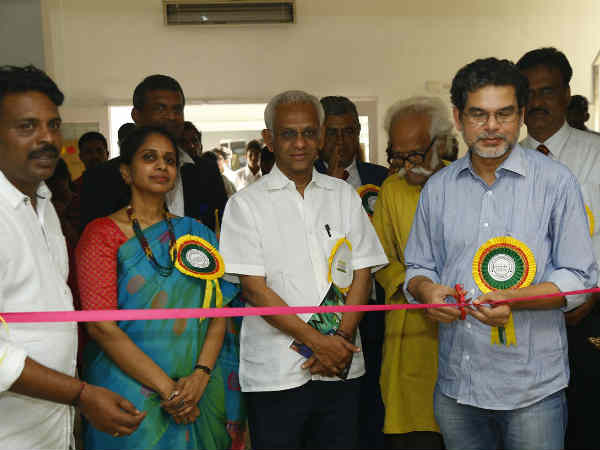 பாராட்டும் பரிசும்