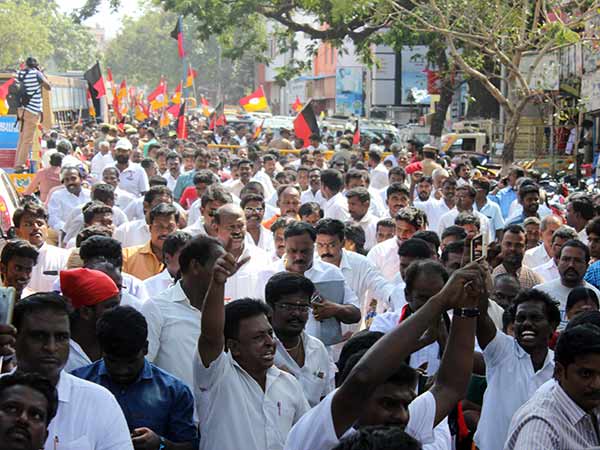 தொடர் போராட்டம்