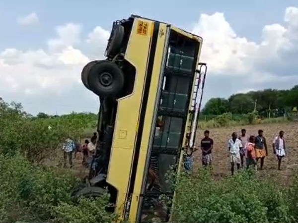 Van collapsed in Virudhunagar: 6 were died Van collapsed in Virudhunagar: 6 were died