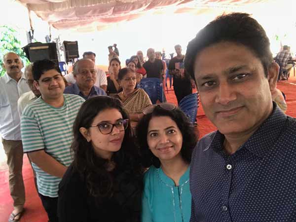 Anil Kumble and Rahul Dravid cast their vote for Karnataka election Anil Kumble and Rahul Dravid cast their vote for Karnataka election