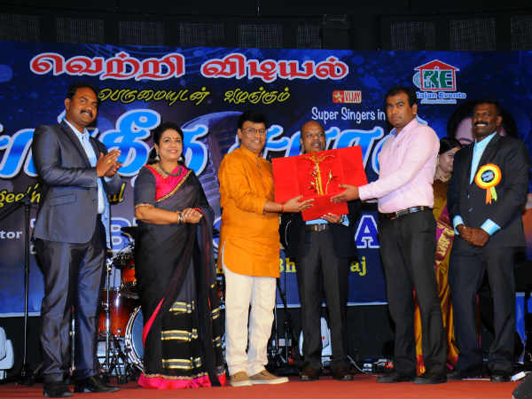 Director K Bhagyaraj Awarded with Life time Achiever award at Muscat Director K Bhagyaraj Awarded with Life time Achiever award at Muscat