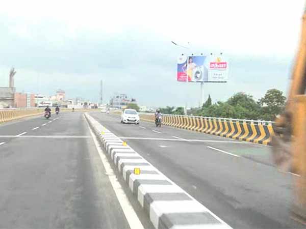 வெறிச்சோடிய போக்குவரத்து