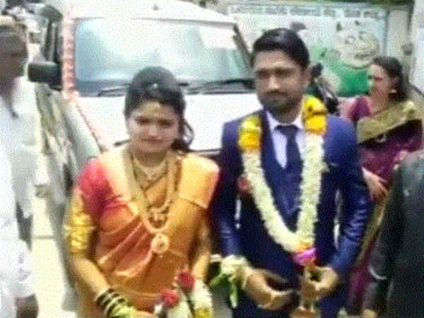 Right before wedding: A bride and couples cast their vote Right before wedding: A bride and couples cast their vote