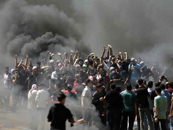 Isreal army kills 28 Palestinians amidst New embassy inauguration of America Isreal army kills 28 Palestinians amidst New embassy inauguration of America