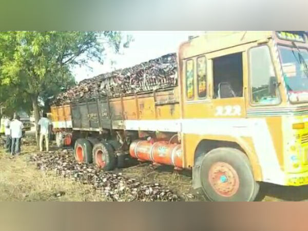 Fire to the Tasmac godown near Kancheepuram Fire to the Tasmac godown near Kancheepuram