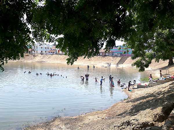 Villagers setup themselves Borewel in lKaruthakud, Ramnad Dist, Villagers setup themselves Borewel in lKaruthakud, Ramnad Dist,