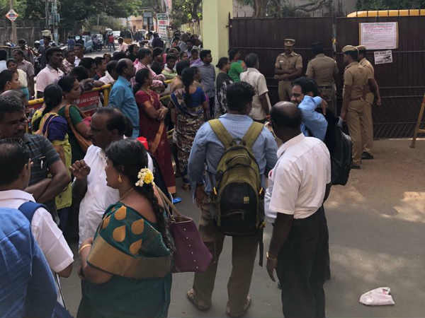 சிறு வயதில் தந்தை இழப்பு