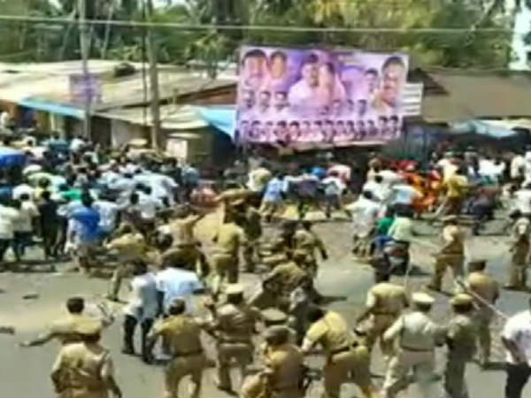 Violence in Puduchery, Police thrown tear gas on the crowd and latti charge Violence in Puduchery, Police thrown tear gas on the crowd and latti charge