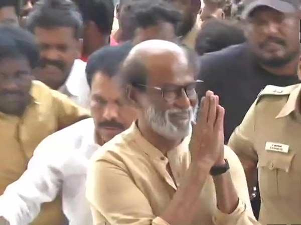 Rajini meets victims of Sterlite shooting in Tuticorin Rajini meets victims of Sterlite shooting in Tuticorin