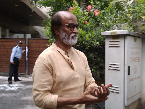 ரஜினி என்ன பேசுகிறார்