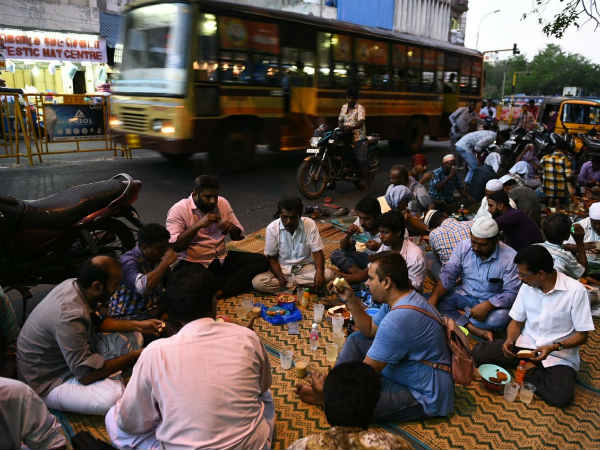 இஸ்லாமியர்களின் நெகிழ்வு சம்பவம்