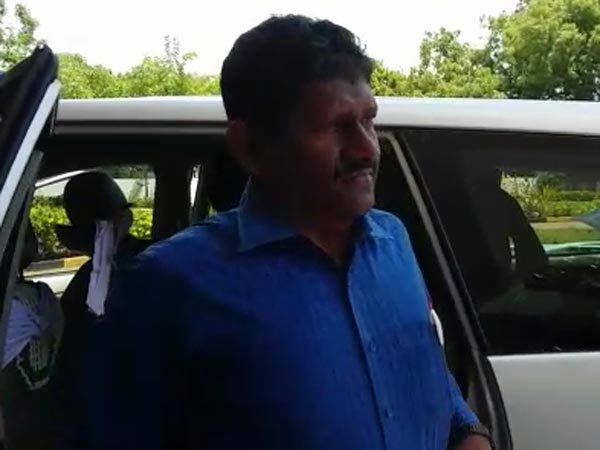 வேண்டும்