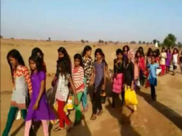 School Girls Walk 4 Km For Toilet School Girls Walk 4 Km For Toilet