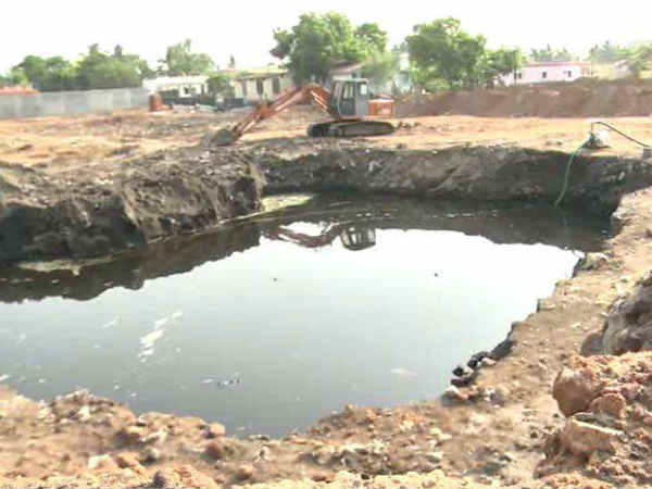 பணிகளை நிறுத்த கோரிக்கை