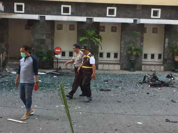 Terrorist attack in 3 churches Indonesia kills 4 people Terrorist attack in 3 churches Indonesia kills 4 people