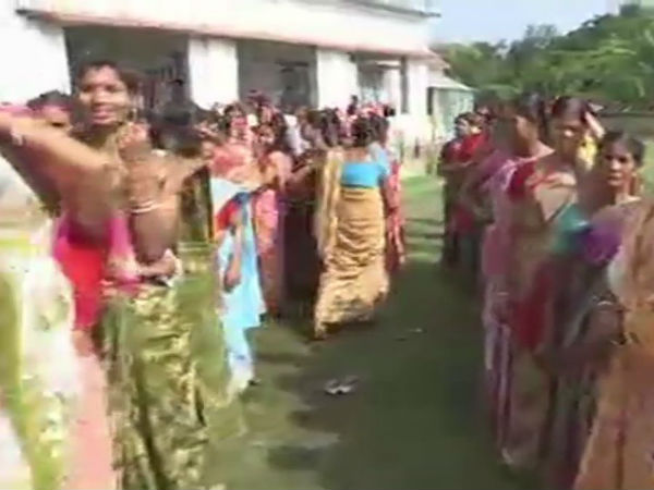 குண்டுவெடிப்பில் பலர் காயம்